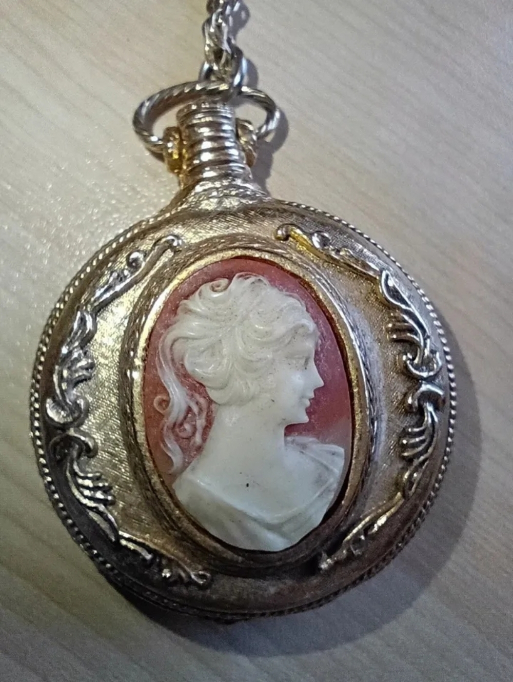 Vintage Max Factor Cameo Locket Pendant w/ Powder & mirror